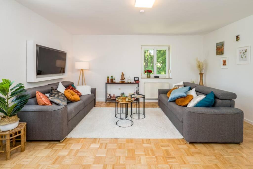 Eg Rechts -Wunderschone 80M² Grosse 3-Zimmer City Wohnung Nahe Salzburg Freilassing Exterior photo